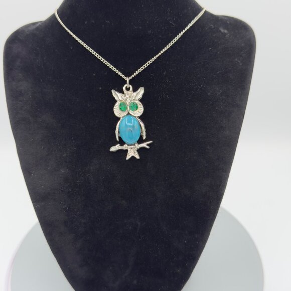 Vintage Owl Pendant Necklace Silver Chain Faux Turquoise & Green Gemstone Eyes - Picture 3 of 13